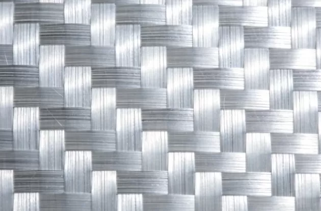 Na čo sa používa základná podložka zo sklolaminátu v sendvičových paneloch?